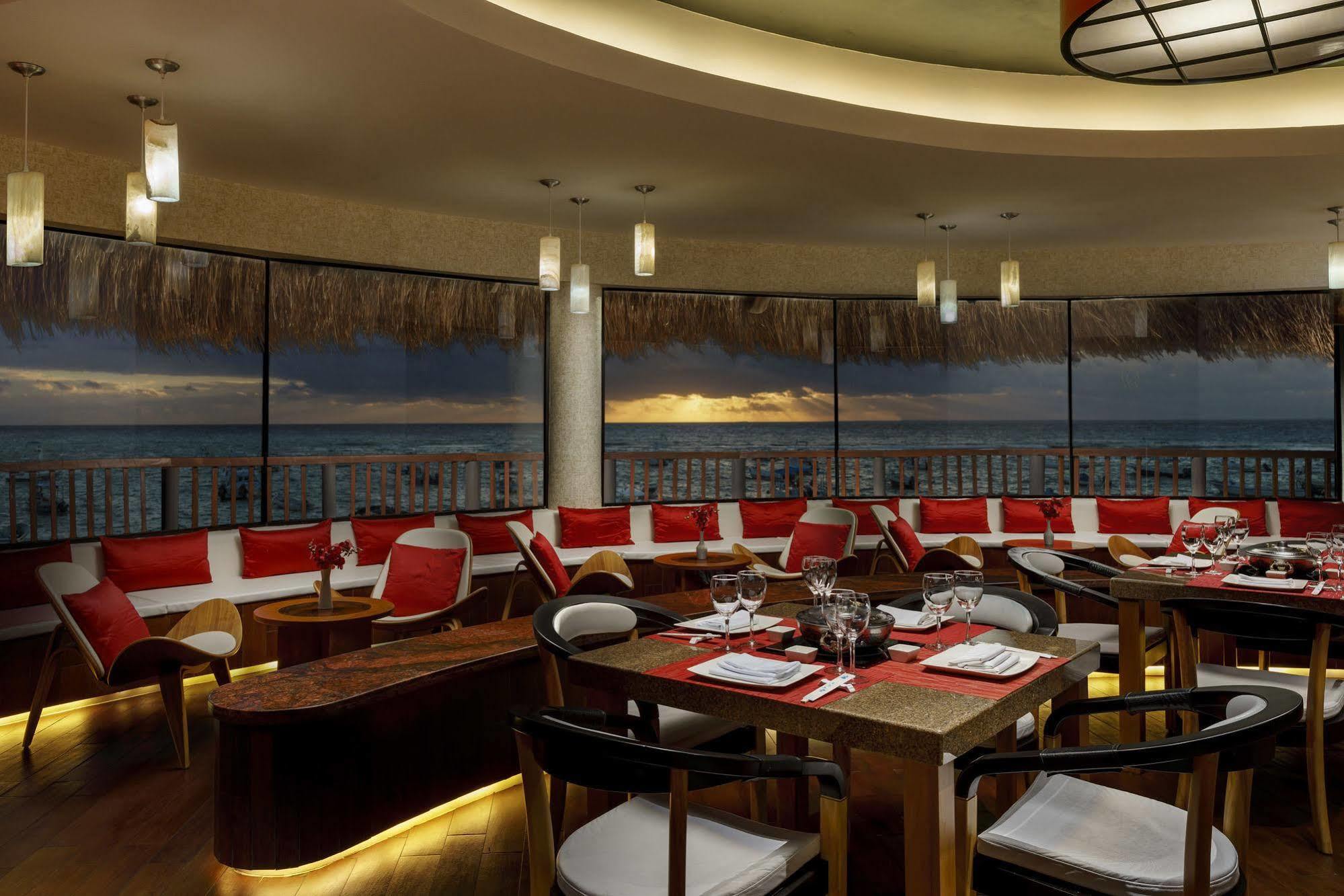 Resort The Reef Coco & 4*